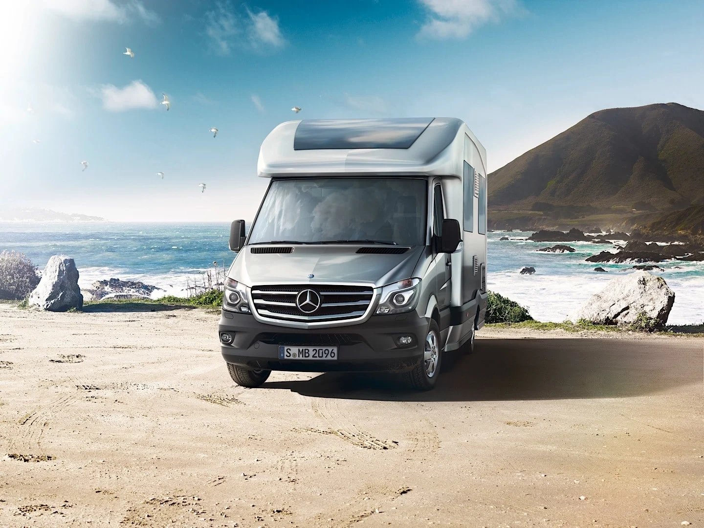 mercedes-benz-takes-over-the-2013-caravan-salon-photo-gallery-66023_1